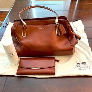 Lg COACH purse, wallet & leather cleaner